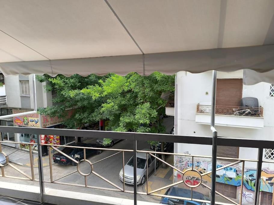 Διαμέρισμα Επάνω Στο Σταθμός Athens Exterior photo